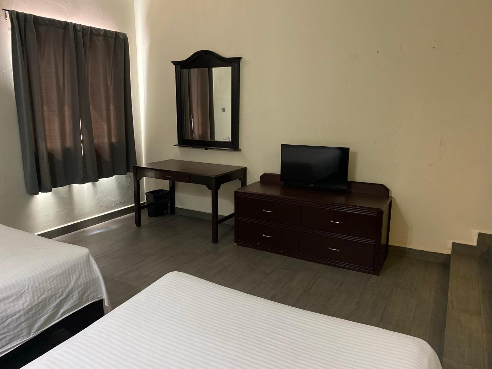 Hotel Plaza Del Arco - Monterrey Ngoại thất bức ảnh