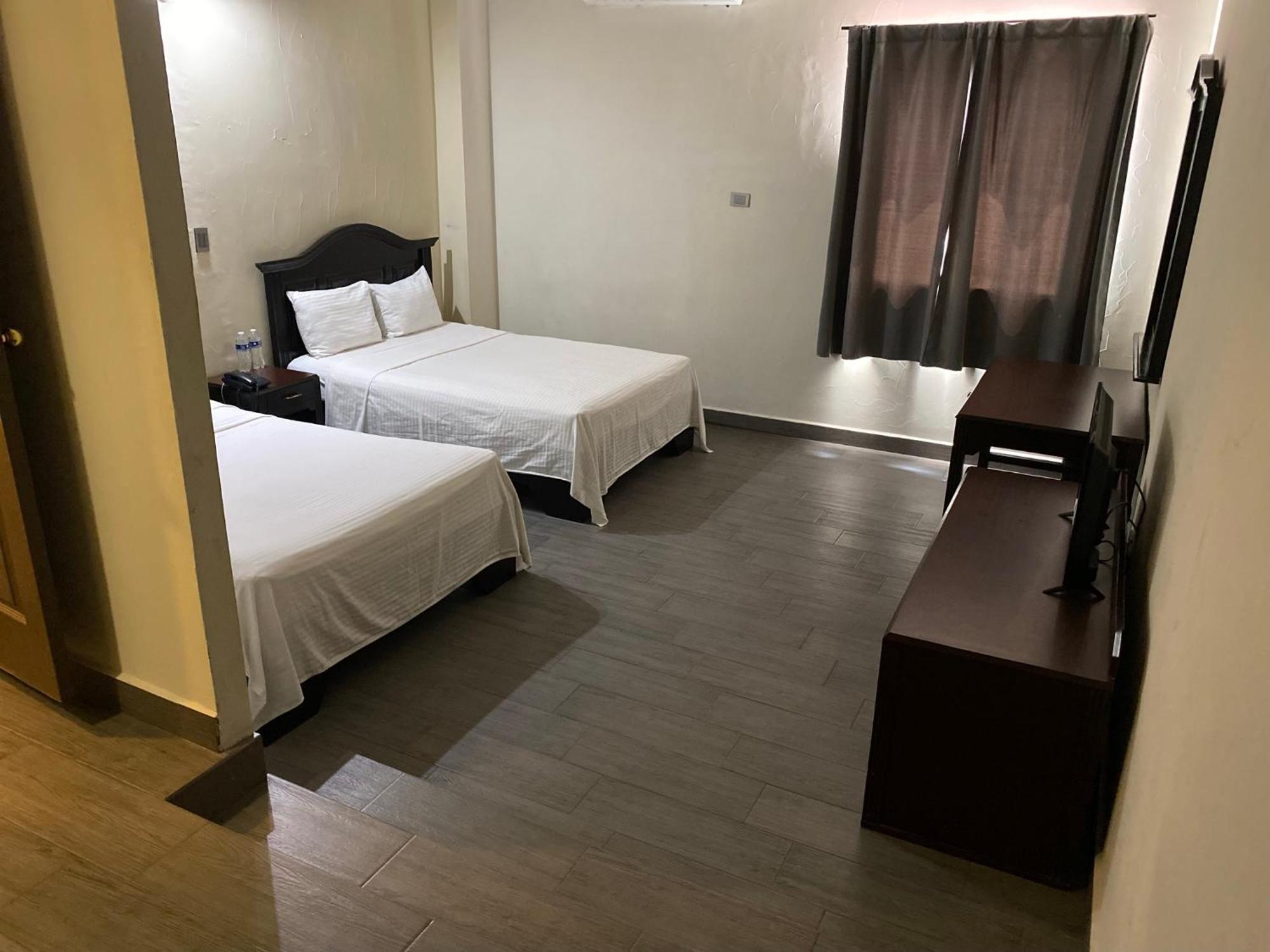 Hotel Plaza Del Arco - Monterrey Ngoại thất bức ảnh
