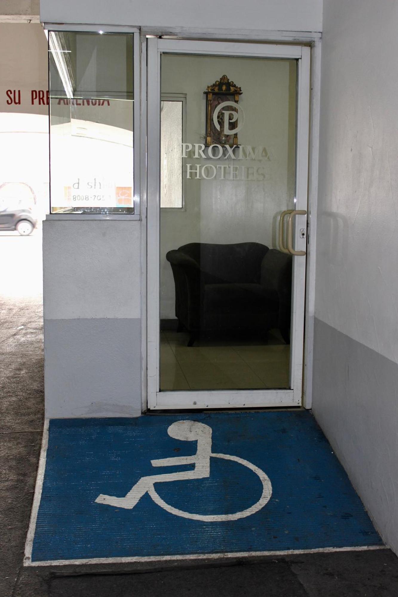 Hotel Plaza Del Arco - Monterrey Ngoại thất bức ảnh